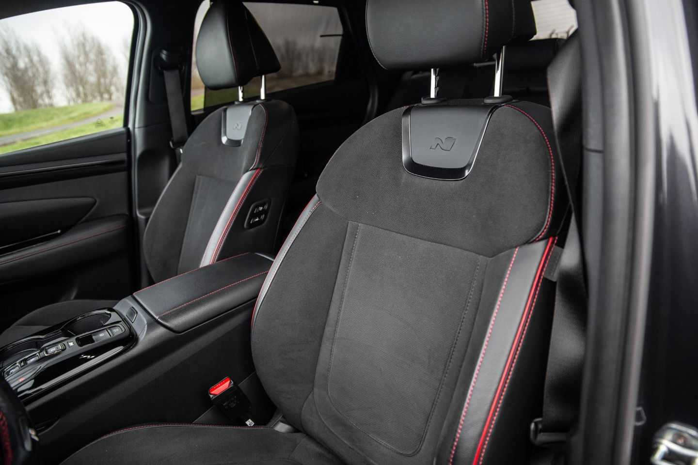 Hyundai TUCSON Hybrid 1.6 T-GDI HEV N Line Sky AUTOMAAT / STOEL VERWARMING + KOELING / PANO / CAMERA