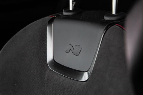 Hyundai TUCSON Hybrid 1.6 T-GDI HEV N Line Sky AUTOMAAT / STOEL VERWARMING + KOELING / PANO / CAMERA