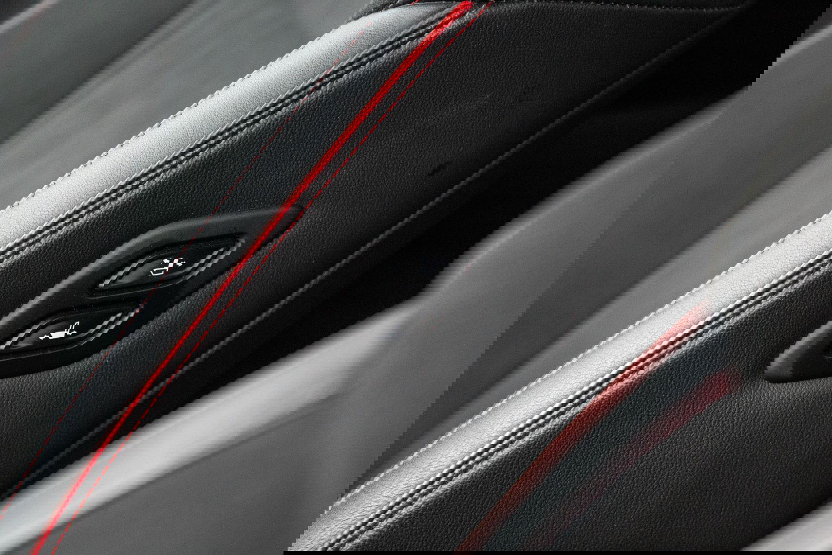 Hyundai TUCSON Hybrid 1.6 T-GDI HEV N Line Sky AUTOMAAT / STOEL VERWARMING + KOELING / PANO / CAMERA