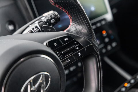 Hyundai TUCSON Hybrid 1.6 T-GDI HEV N Line Sky AUTOMAAT / STOEL VERWARMING + KOELING / PANO / CAMERA