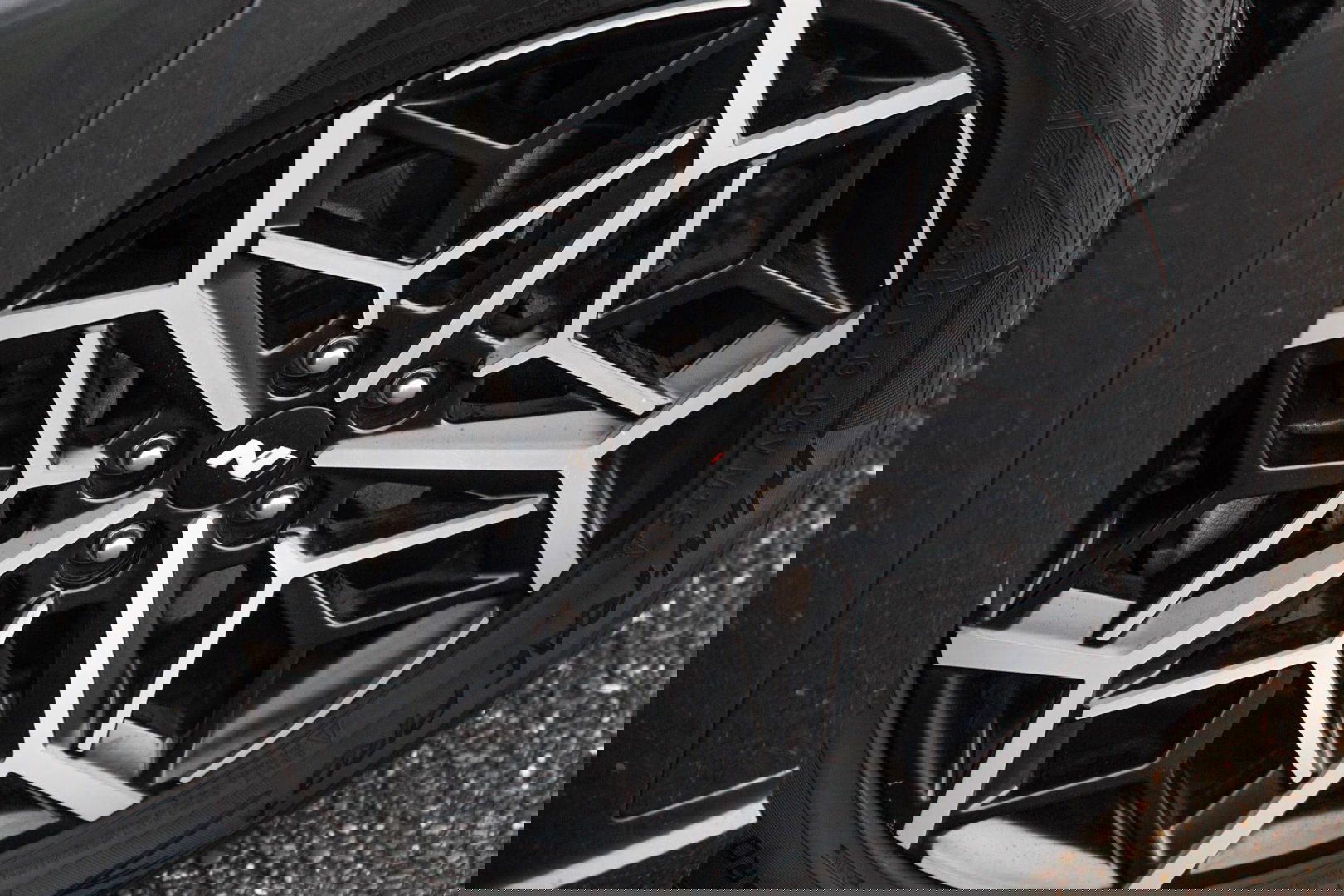 Hyundai TUCSON Hybrid 1.6 T-GDI HEV N Line Sky AUTOMAAT / STOEL VERWARMING + KOELING / PANO / CAMERA