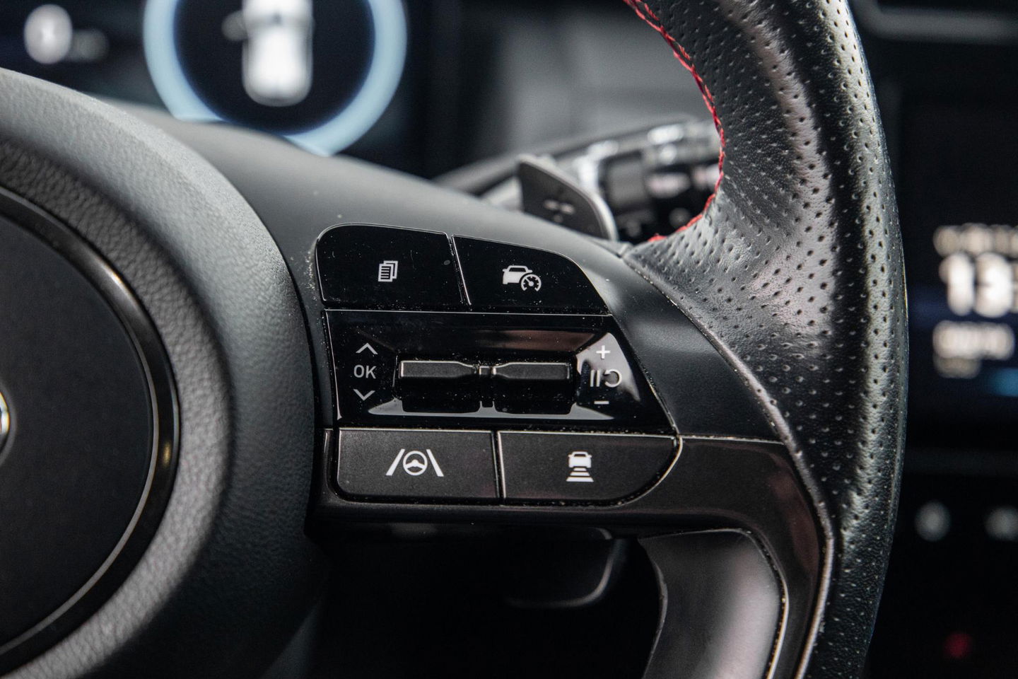 Hyundai TUCSON Hybrid 1.6 T-GDI HEV N Line Sky AUTOMAAT / STOEL VERWARMING + KOELING / PANO / CAMERA