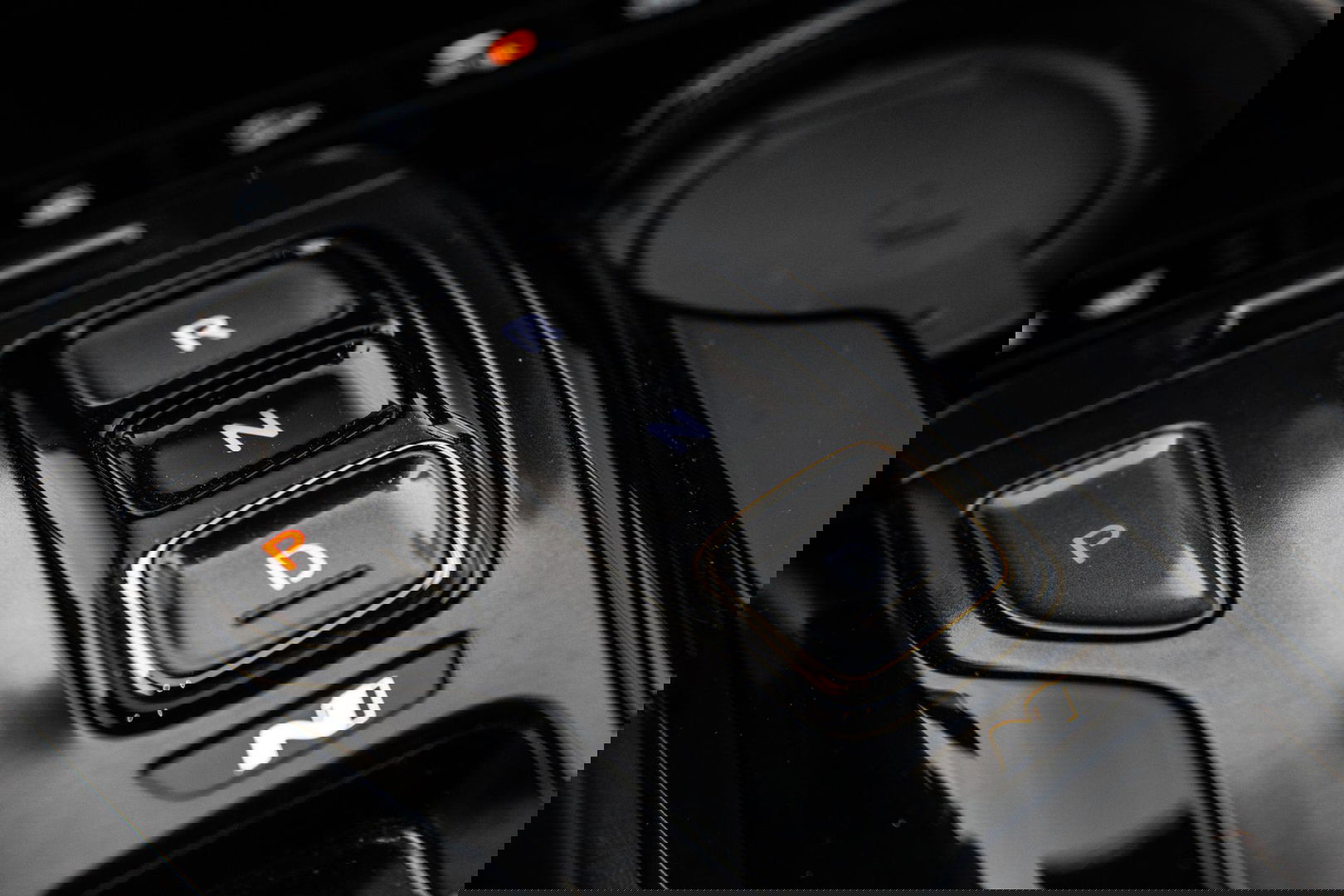 Hyundai TUCSON Hybrid 1.6 T-GDI HEV N Line Sky AUTOMAAT / STOEL VERWARMING + KOELING / PANO / CAMERA