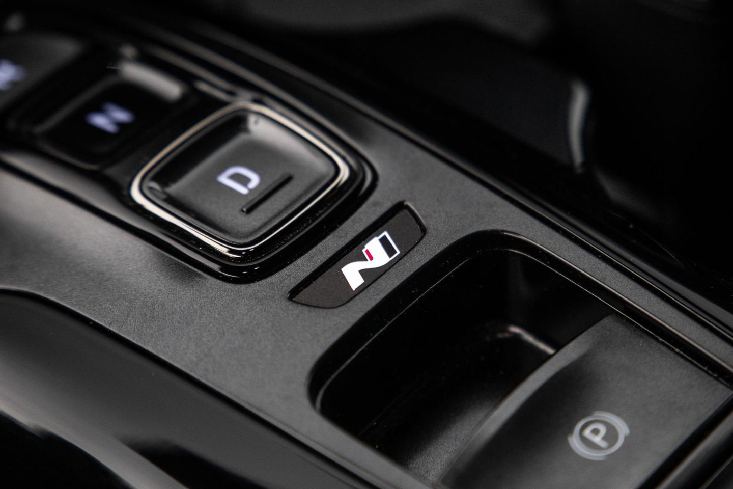 Hyundai TUCSON Hybrid 1.6 T-GDI HEV N Line Sky AUTOMAAT / STOEL VERWARMING + KOELING / PANO / CAMERA