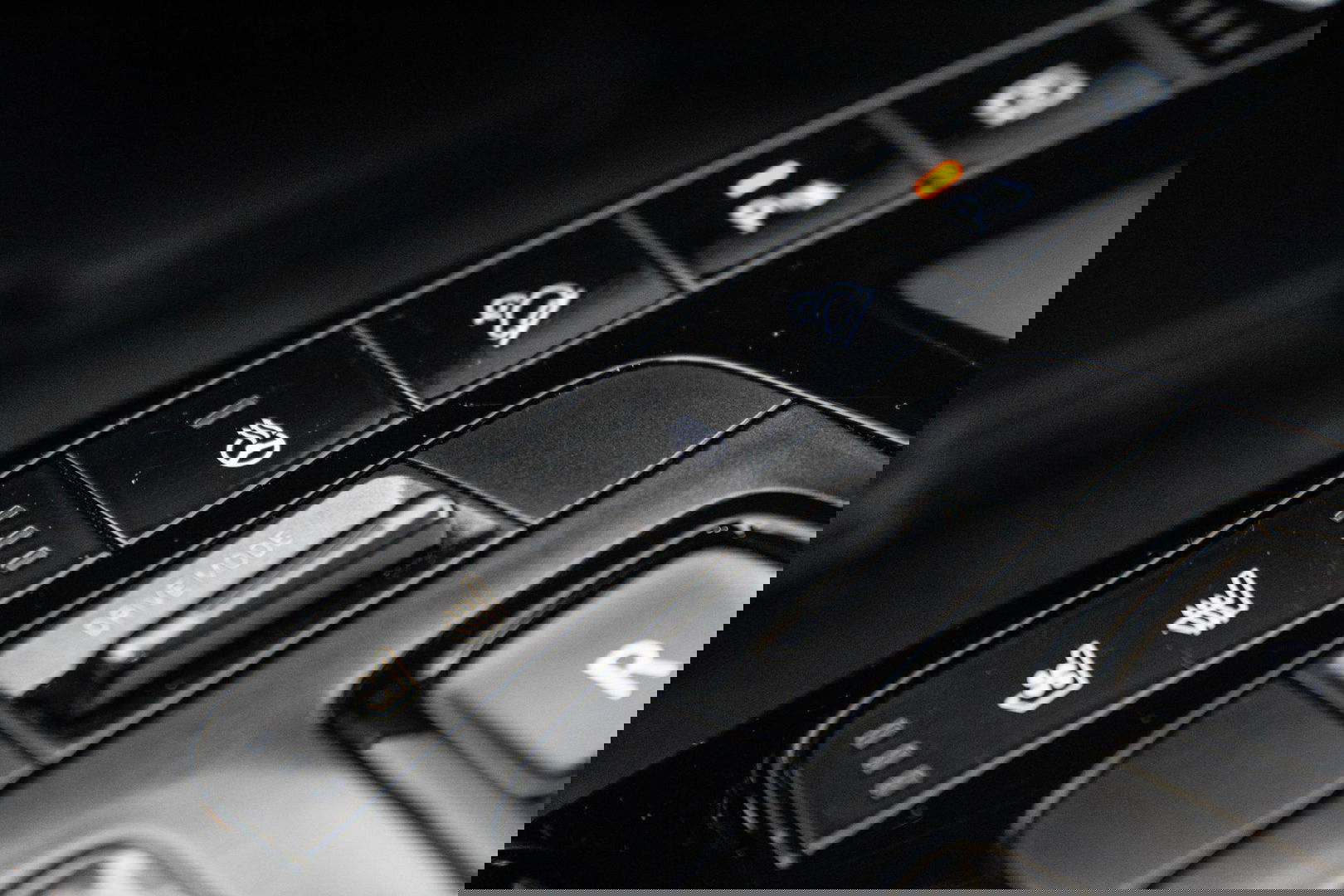 Hyundai TUCSON Hybrid 1.6 T-GDI HEV N Line Sky AUTOMAAT / STOEL VERWARMING + KOELING / PANO / CAMERA