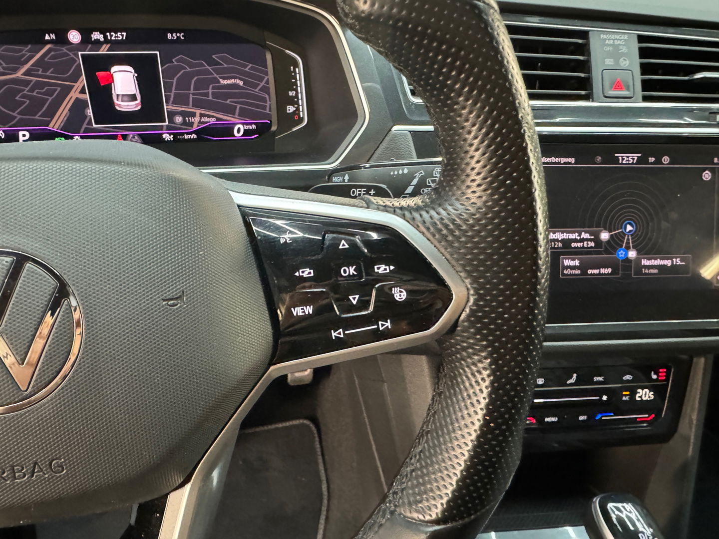 Volkswagen Tiguan 1.5 TSI R Line Pano|Keyless|Sfeer|360Camera