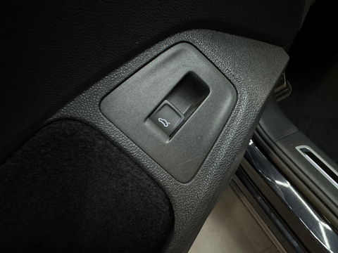 Volkswagen Tiguan 1.5 TSI R Line Pano|Keyless|Sfeer|360Camera