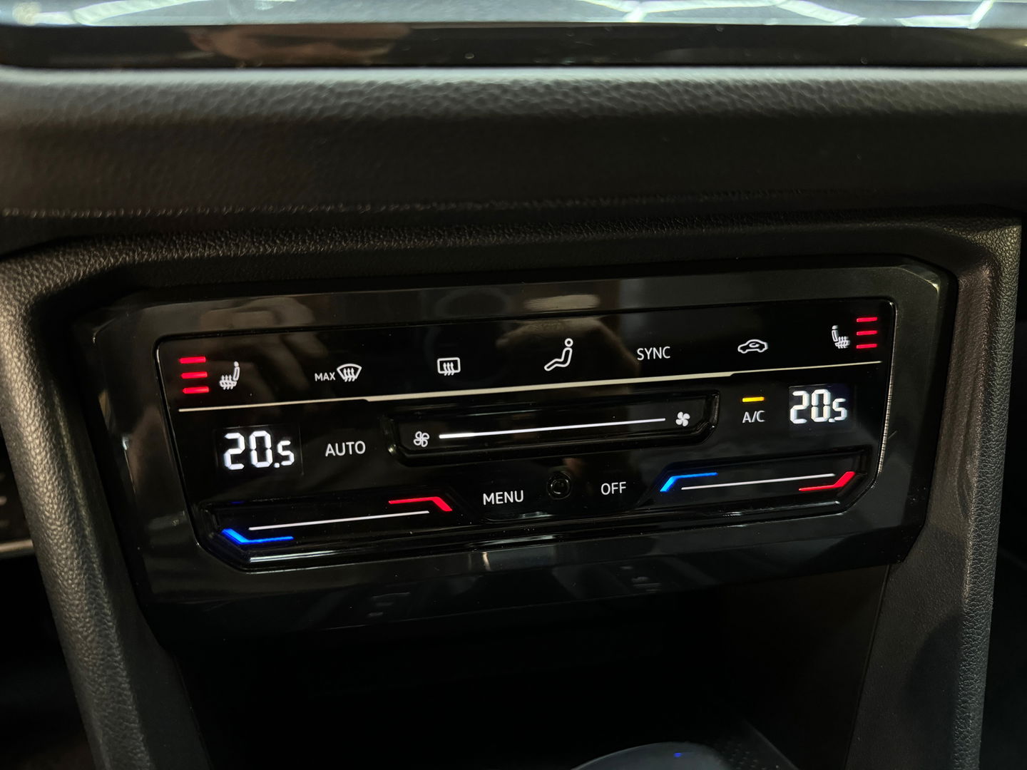 Volkswagen Tiguan 1.5 TSI R Line Pano|Keyless|Sfeer|360Camera