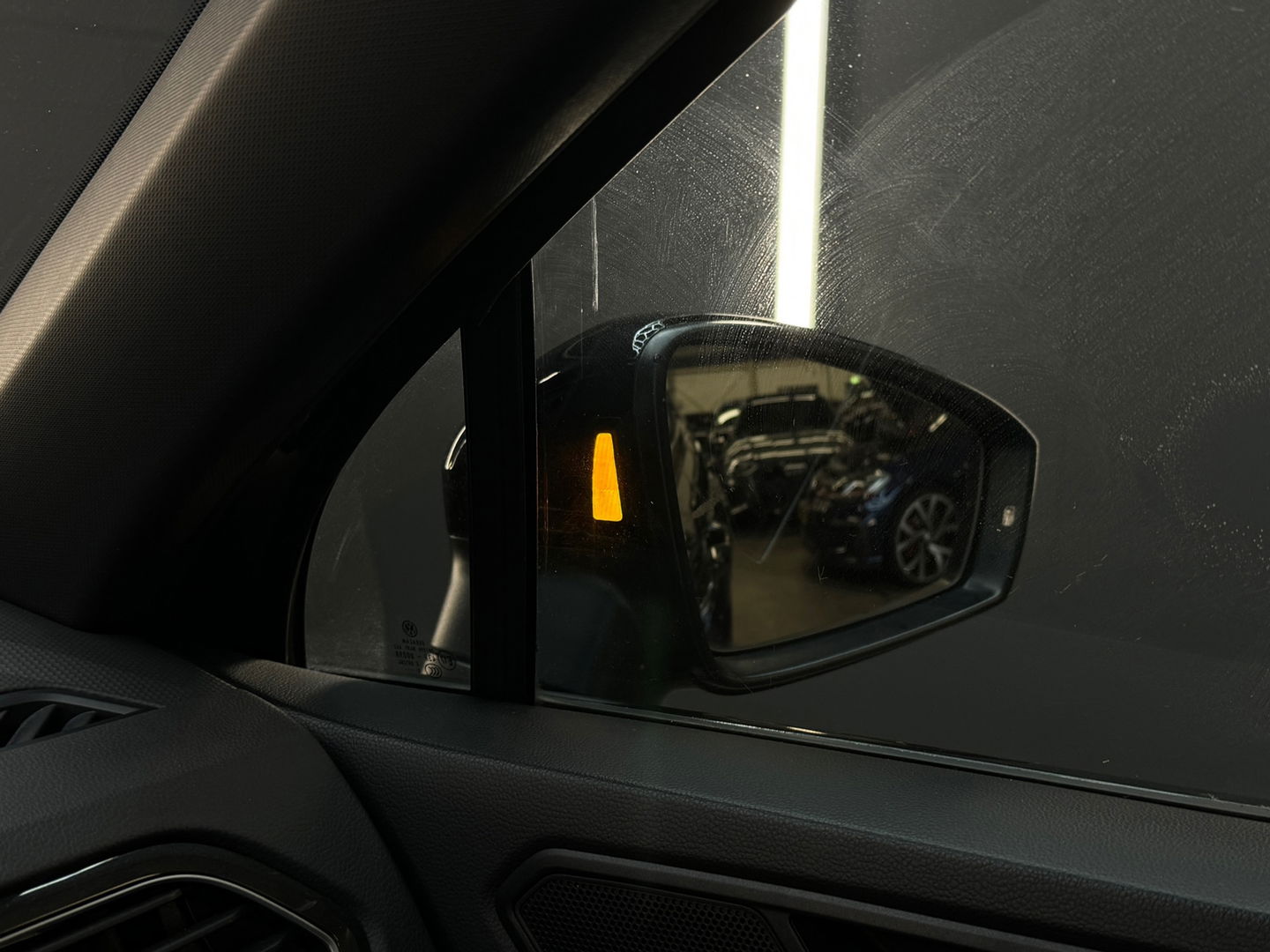 Volkswagen Tiguan 1.5 TSI R Line Pano|Keyless|Sfeer|360Camera