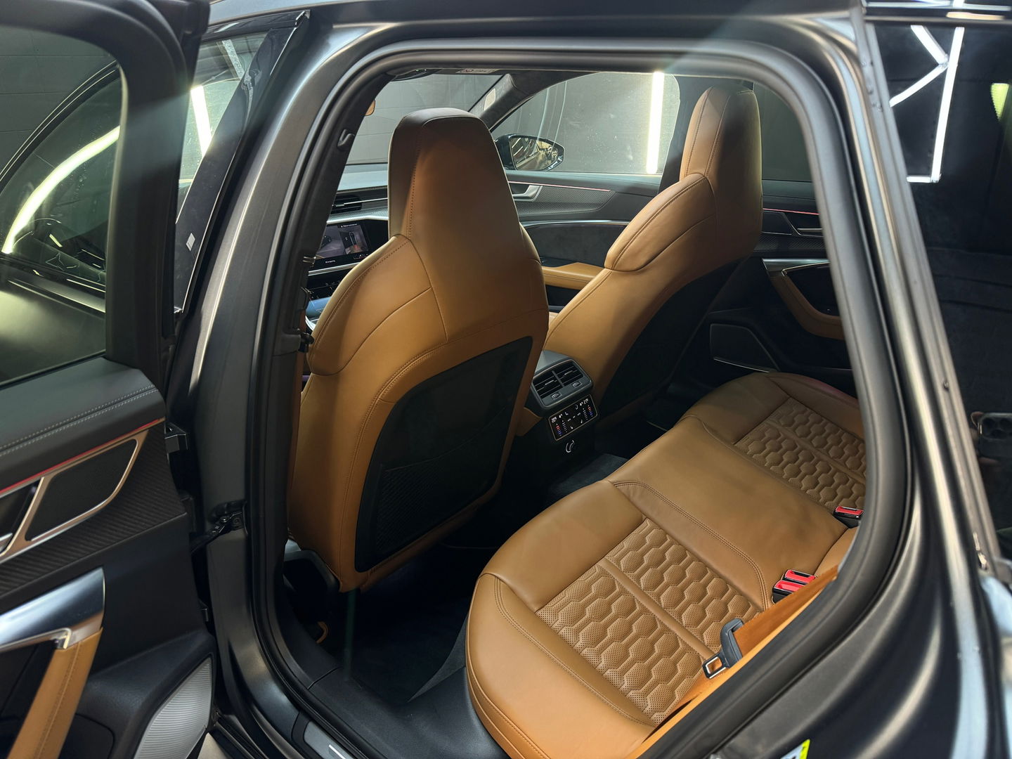 Audi RS6 Avant 4.0 TFSI quattro Pano|Ceramic|B&O 3D|Carbon