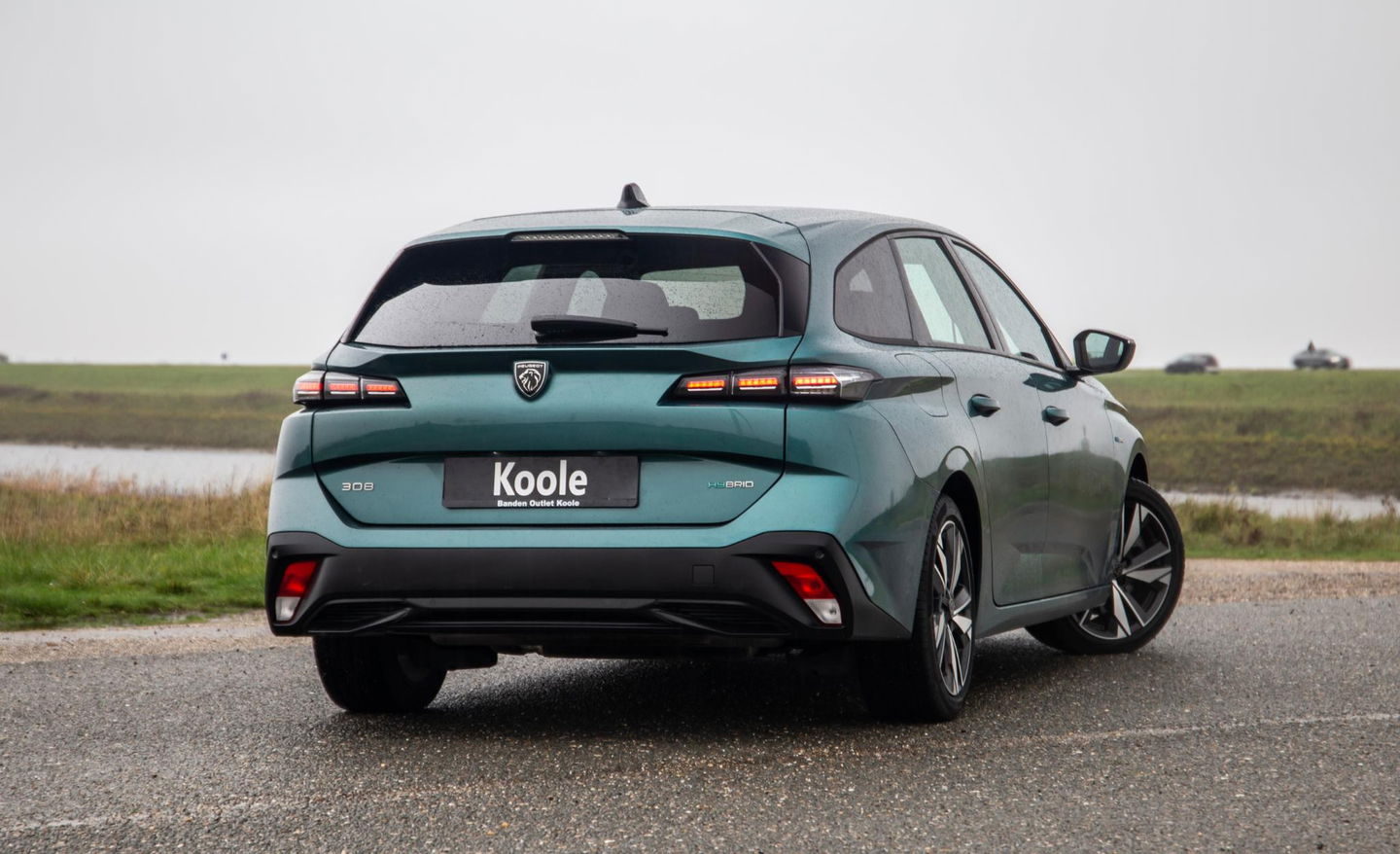 Peugeot 308 SW 1.6 HYbrid 180 Allure Pack Business AIRCO / CRUISE CONTROLE / CARPLAY / PLUG IN HYBRID / STOELVERWARMING