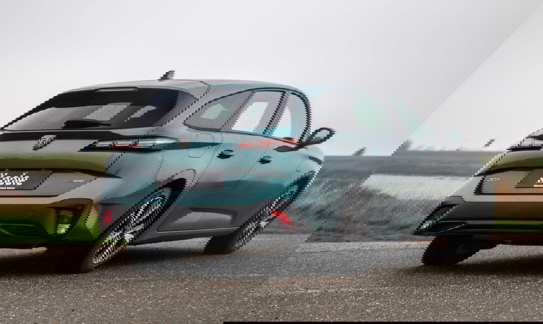 Peugeot 308 SW 1.6 HYbrid 180 Allure Pack Business AIRCO / CRUISE CONTROLE / CARPLAY / PLUG IN HYBRID / STOELVERWARMING