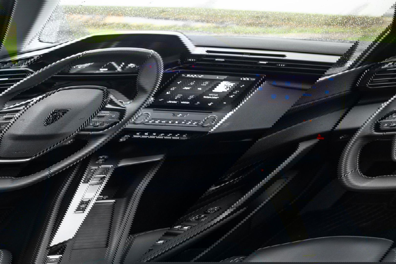 Peugeot 308 SW 1.6 HYbrid 180 Allure Pack Business AIRCO / CRUISE CONTROLE / CARPLAY / PLUG IN HYBRID / STOELVERWARMING