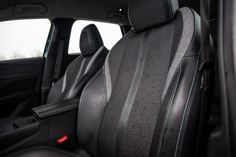 Peugeot 308 SW 1.6 HYbrid 180 Allure Pack Business AIRCO / CRUISE CONTROLE / CARPLAY / PLUG IN HYBRID / STOELVERWARMING