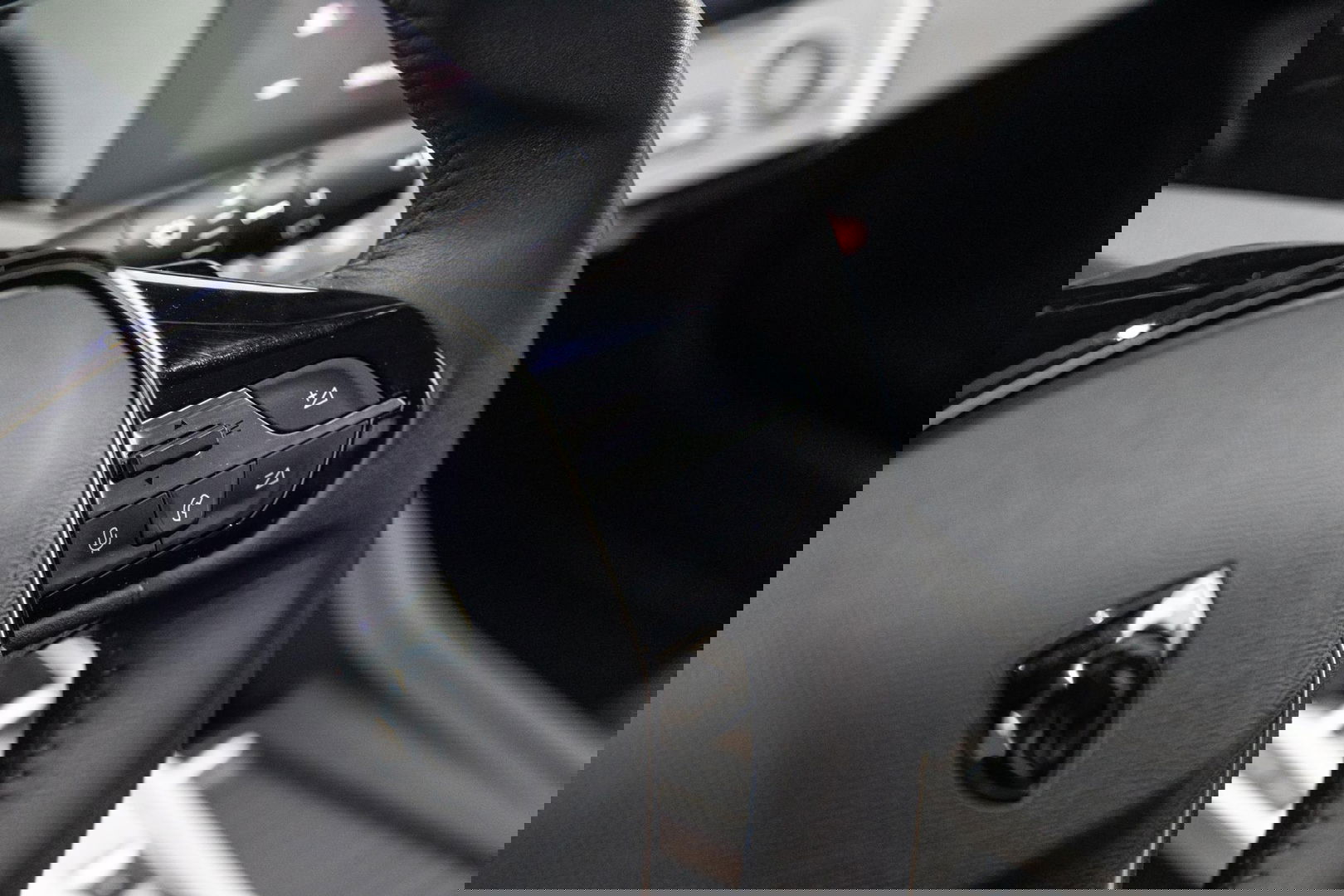 Peugeot 308 SW 1.6 HYbrid 180 Allure Pack Business AIRCO / CRUISE CONTROLE / CARPLAY / PLUG IN HYBRID / STOELVERWARMING