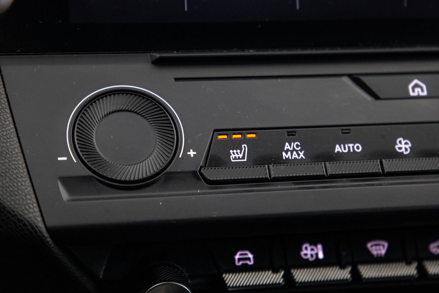 Peugeot 308 SW 1.6 HYbrid 180 Allure Pack Business AIRCO / CRUISE CONTROLE / CARPLAY / PLUG IN HYBRID / STOELVERWARMING