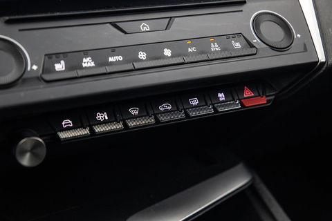 Peugeot 308 SW 1.6 HYbrid 180 Allure Pack Business AIRCO / CRUISE CONTROLE / CARPLAY / PLUG IN HYBRID / STOELVERWARMING