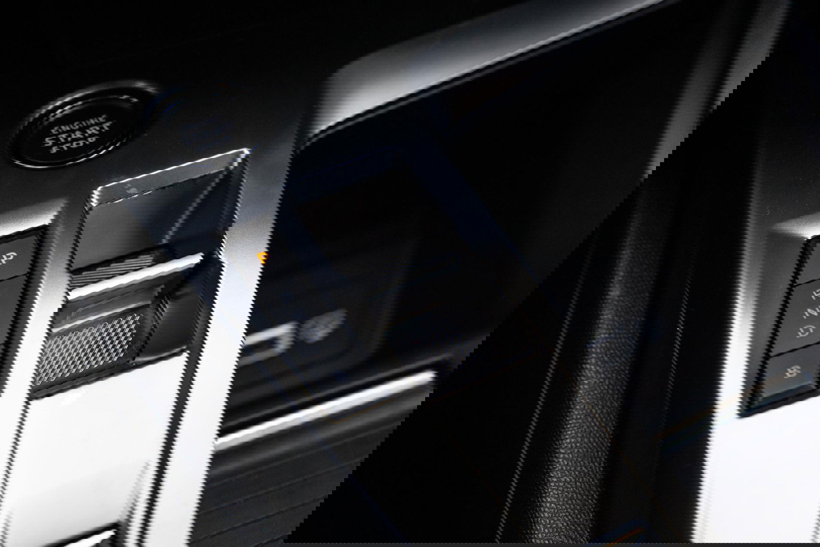 Peugeot 308 SW 1.6 HYbrid 180 Allure Pack Business AIRCO / CRUISE CONTROLE / CARPLAY / PLUG IN HYBRID / STOELVERWARMING