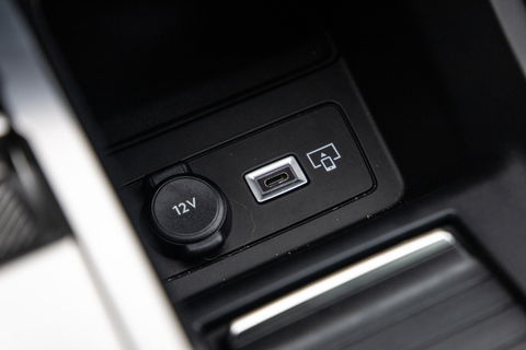 Peugeot 308 SW 1.6 HYbrid 180 Allure Pack Business AIRCO / CRUISE CONTROLE / CARPLAY / PLUG IN HYBRID / STOELVERWARMING