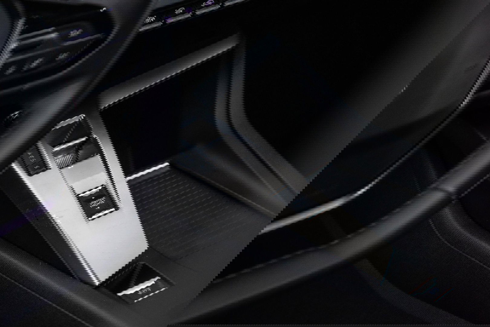 Peugeot 308 SW 1.6 HYbrid 180 Allure Pack Business AIRCO / CRUISE CONTROLE / CARPLAY / PLUG IN HYBRID / STOELVERWARMING