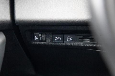 Peugeot 308 SW 1.6 HYbrid 180 Allure Pack Business AIRCO / CRUISE CONTROLE / CARPLAY / PLUG IN HYBRID / STOELVERWARMING