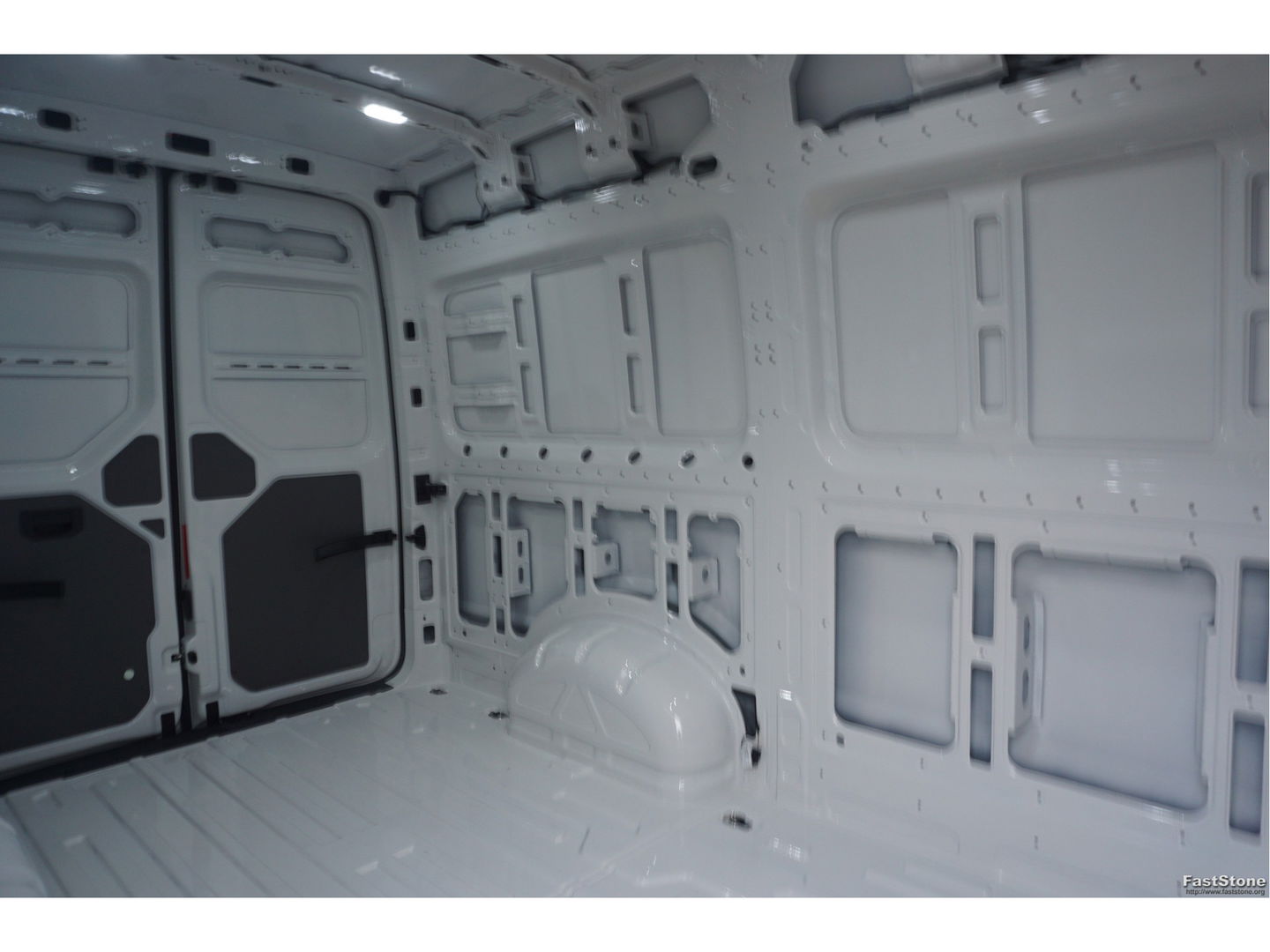 Volkswagen Crafter 35 140PK L3H3 Facelift BPM VRIJ 10" Scherm Apple CP/Android A, 270° deuren!! NR. J02*