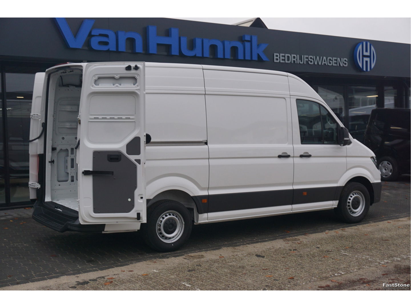 Volkswagen Crafter 35 140PK L3H3 Facelift BPM VRIJ 10" Scherm Apple CP/Android A, 270° deuren!! NR. J01*