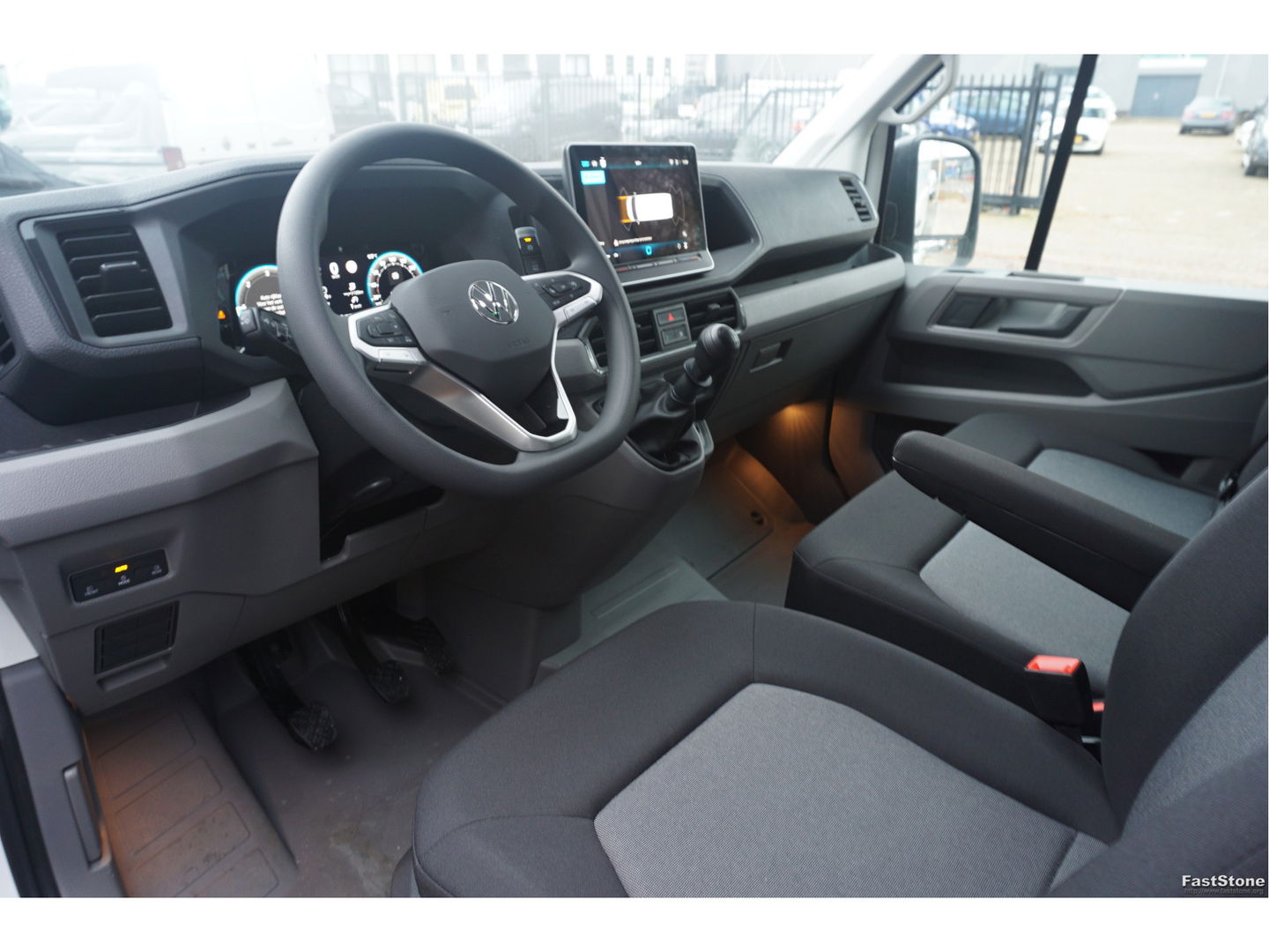 Volkswagen Crafter 35 140PK L3H3 Facelift BPM VRIJ 10" Scherm Apple CP/Android A, 270° deuren!! NR. J01*