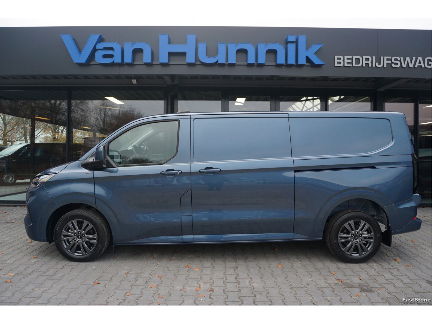 Ford Transit Custom 320L 170PK Limited AUT BPM VRIJ!! Navi, Cam, Adap. Cruise, 17" LM, LED 2x Schuifdeur!! NR. W01*