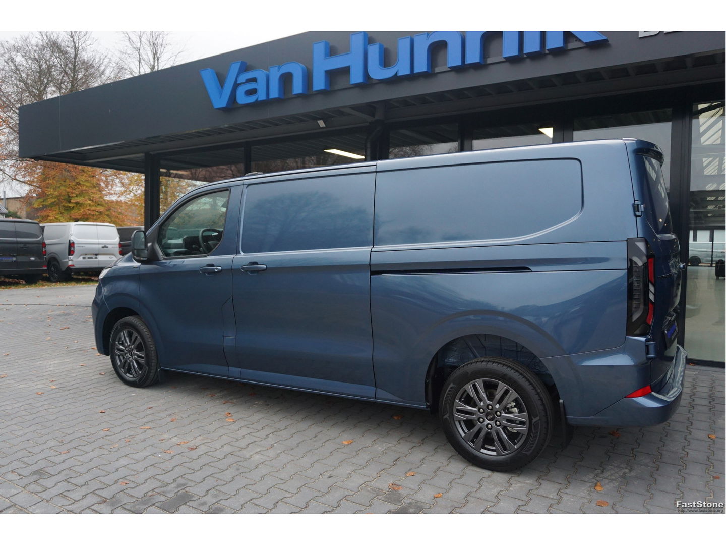 Ford Transit Custom 320L 170PK Limited AUT BPM VRIJ!! Navi, Cam, Adap. Cruise, 17" LM, LED 2x Schuifdeur!! NR. W01*