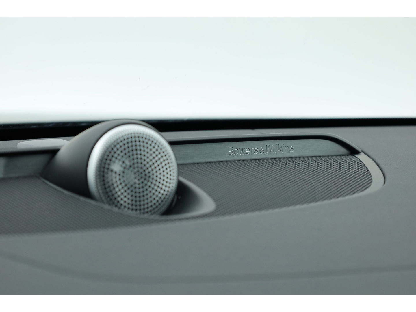 Volvo V60 Cross Country 2.0 B5 AWD Pro | Full Option | Pano | Massage | B&W audio | Ventilatie | HUD | Trekhaak