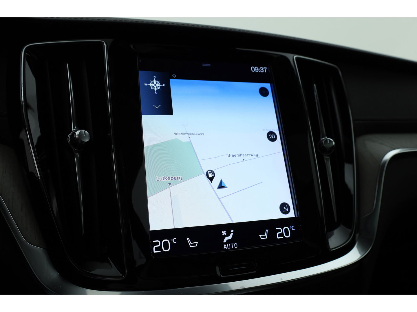 Volvo V60 Cross Country 2.0 B5 AWD Pro | Full Option | Pano | Massage | B&W audio | Ventilatie | HUD | Trekhaak