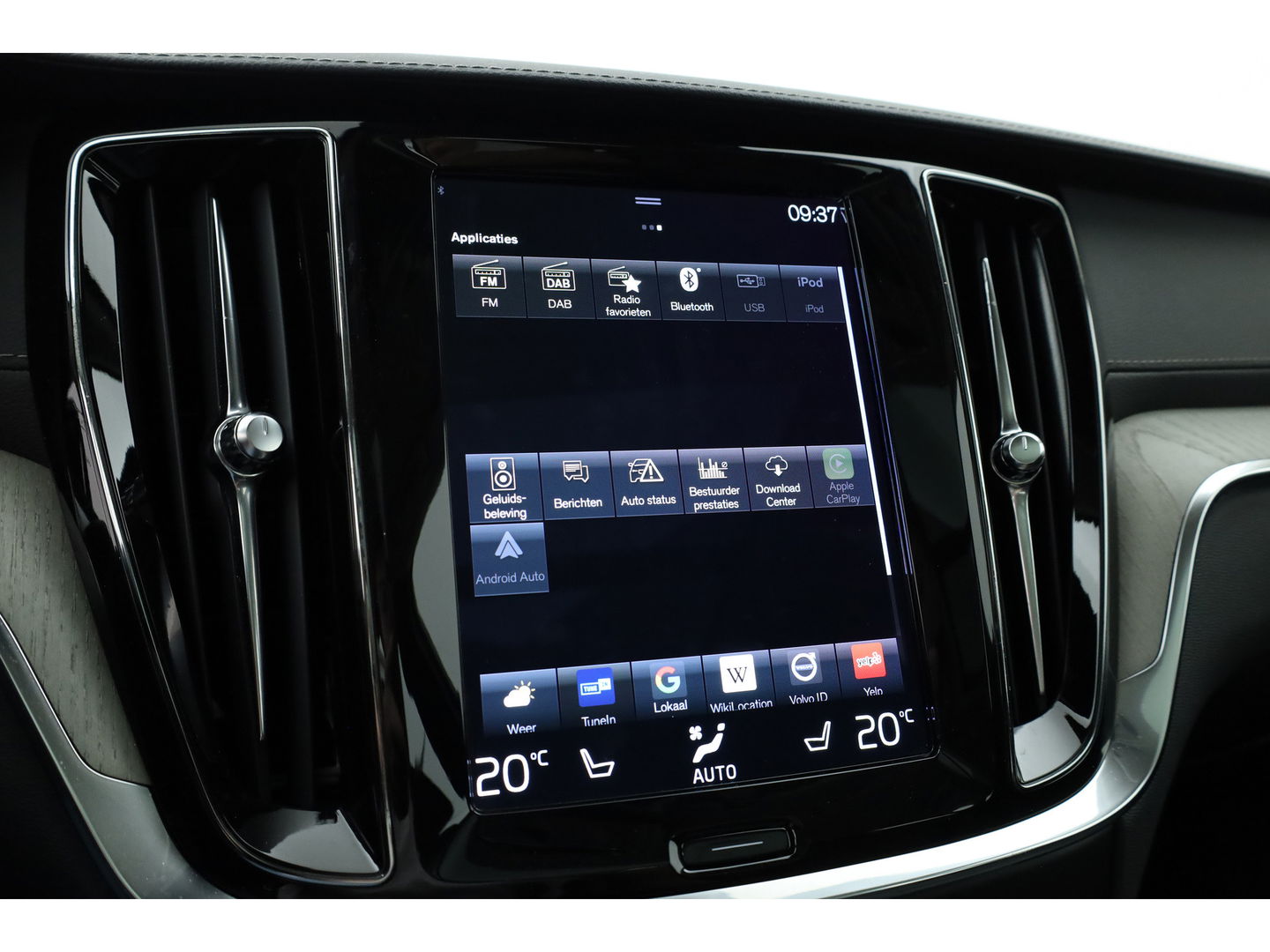 Volvo V60 Cross Country 2.0 B5 AWD Pro | Full Option | Pano | Massage | B&W audio | Ventilatie | HUD | Trekhaak