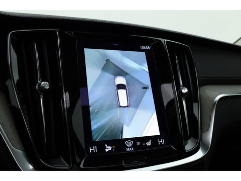 Volvo V60 Cross Country 2.0 B5 AWD Pro | Full Option | Pano | Massage | B&W audio | Ventilatie | HUD | Trekhaak