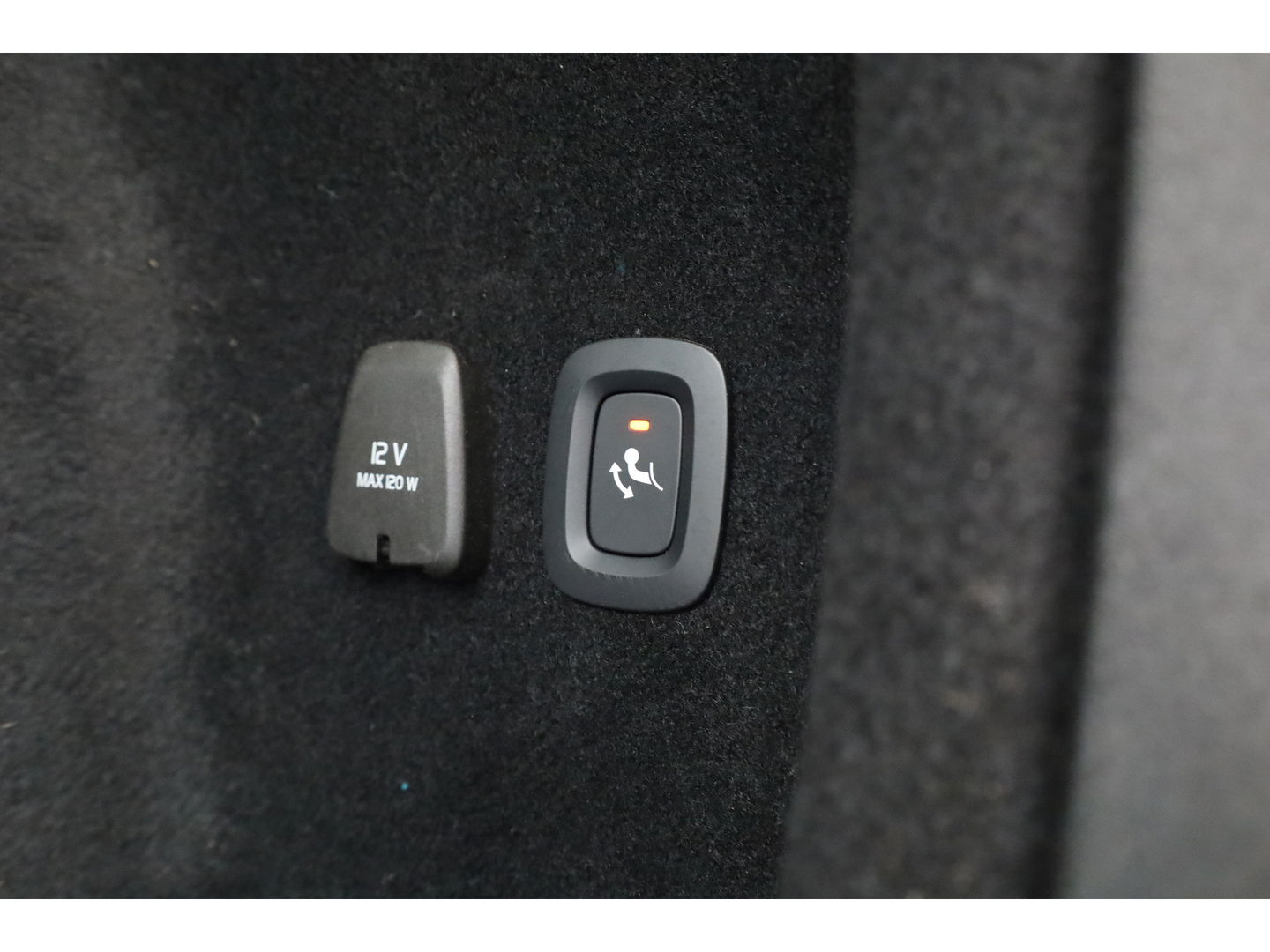 Volvo V60 Cross Country 2.0 B5 AWD Pro | Full Option | Pano | Massage | B&W audio | Ventilatie | HUD | Trekhaak