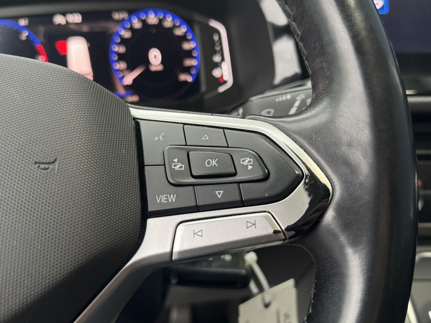 Volkswagen Transporter 2.0 TDI L2H1 30 DC DUBBEL CABINE / VIRTUAL COCKPIT / AUTOMAAT / CARPLAY / BULLI