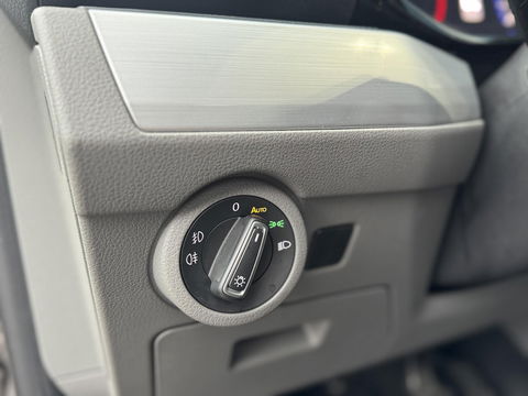 Volkswagen Transporter 2.0 TDI L2H1 30 DC DUBBEL CABINE / VIRTUAL COCKPIT / AUTOMAAT / CARPLAY / BULLI