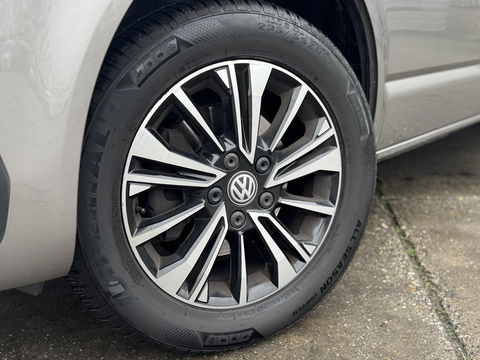Volkswagen Transporter 2.0 TDI L2H1 30 DC DUBBEL CABINE / VIRTUAL COCKPIT / AUTOMAAT / CARPLAY / BULLI
