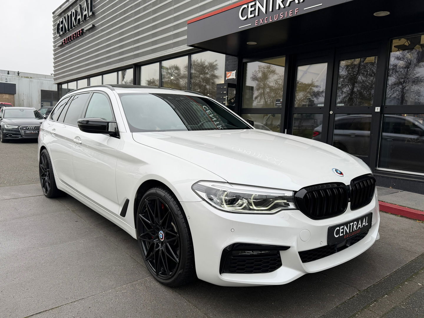 BMW 5 Serie Touring 540i xDrive High Exe M-Sport|Pano|Head-Up|ACC|Memory|360Camera|Keyless|Leder|Carplay