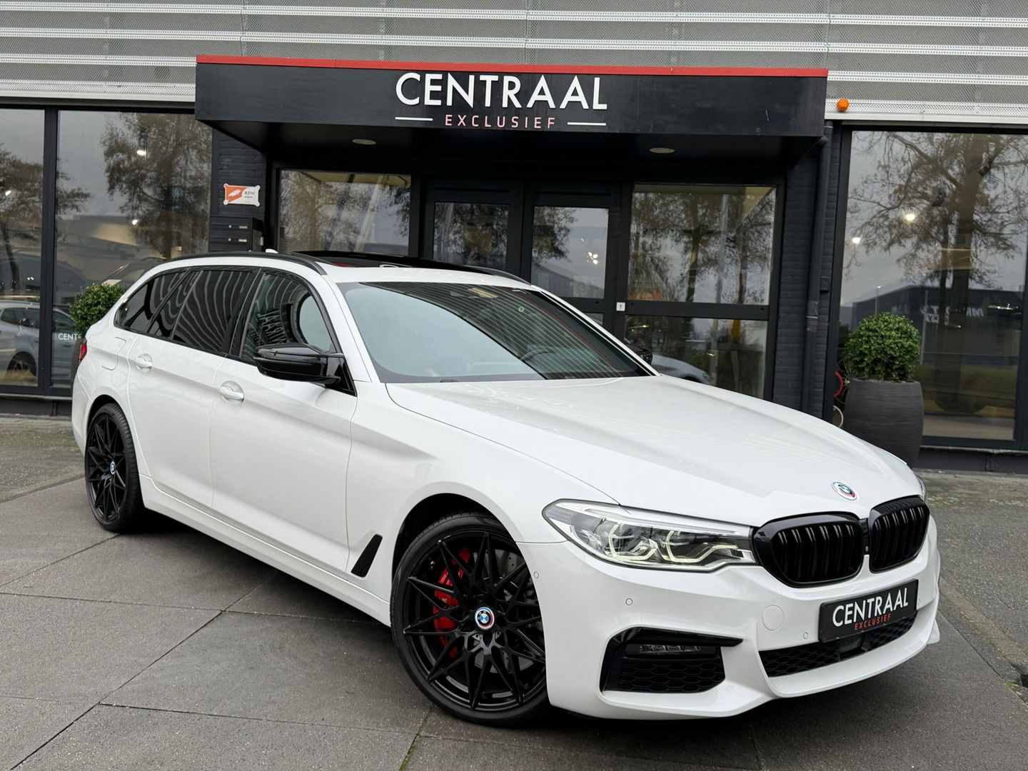 BMW 5 Serie Touring 540i xDrive High Exe M-Sport|Pano|Head-Up|ACC|Memory|360Camera|Keyless|Leder|Carplay