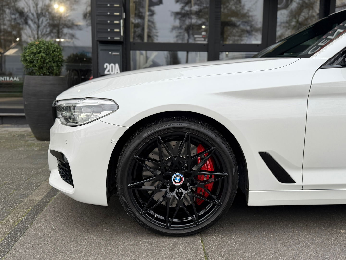 BMW 5 Serie Touring 540i xDrive High Exe M-Sport|Pano|Head-Up|ACC|Memory|360Camera|Keyless|Leder|Carplay