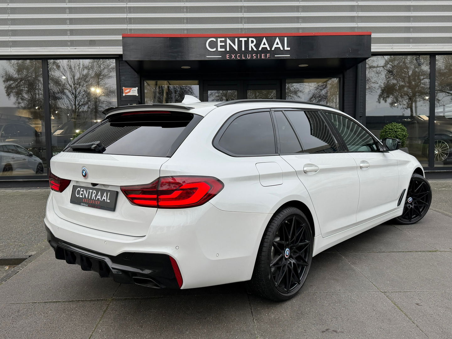 BMW 5 Serie Touring 540i xDrive High Exe M-Sport|Pano|Head-Up|ACC|Memory|360Camera|Keyless|Leder|Carplay