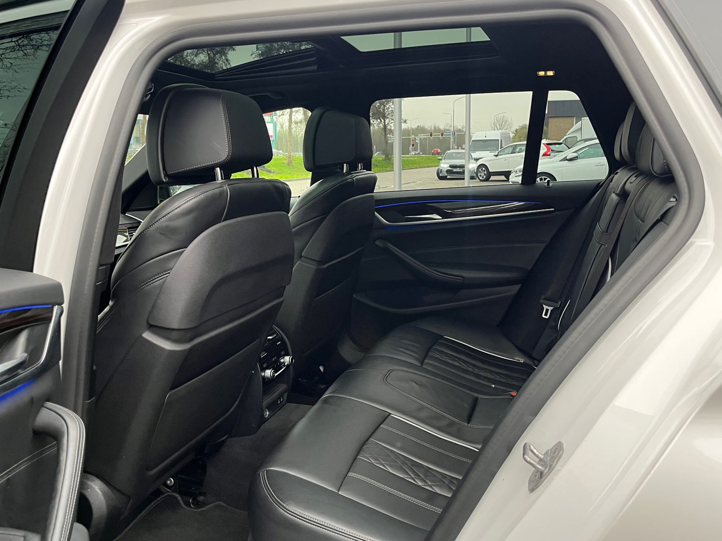 BMW 5 Serie Touring 540i xDrive High Exe M-Sport|Pano|Head-Up|ACC|Memory|360Camera|Keyless|Leder|Carplay