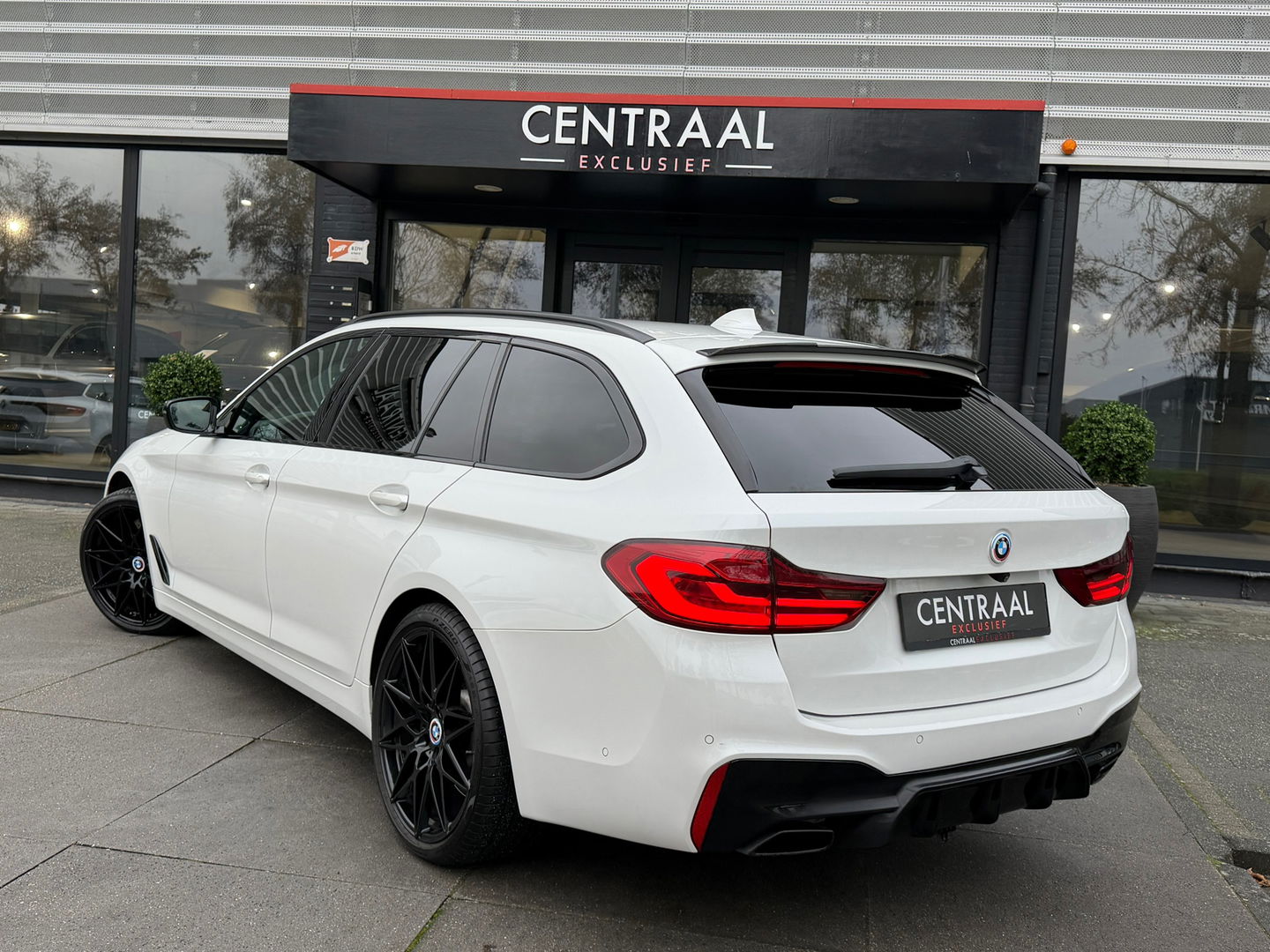 BMW 5 Serie Touring 540i xDrive High Exe M-Sport|Pano|Head-Up|ACC|Memory|360Camera|Keyless|Leder|Carplay