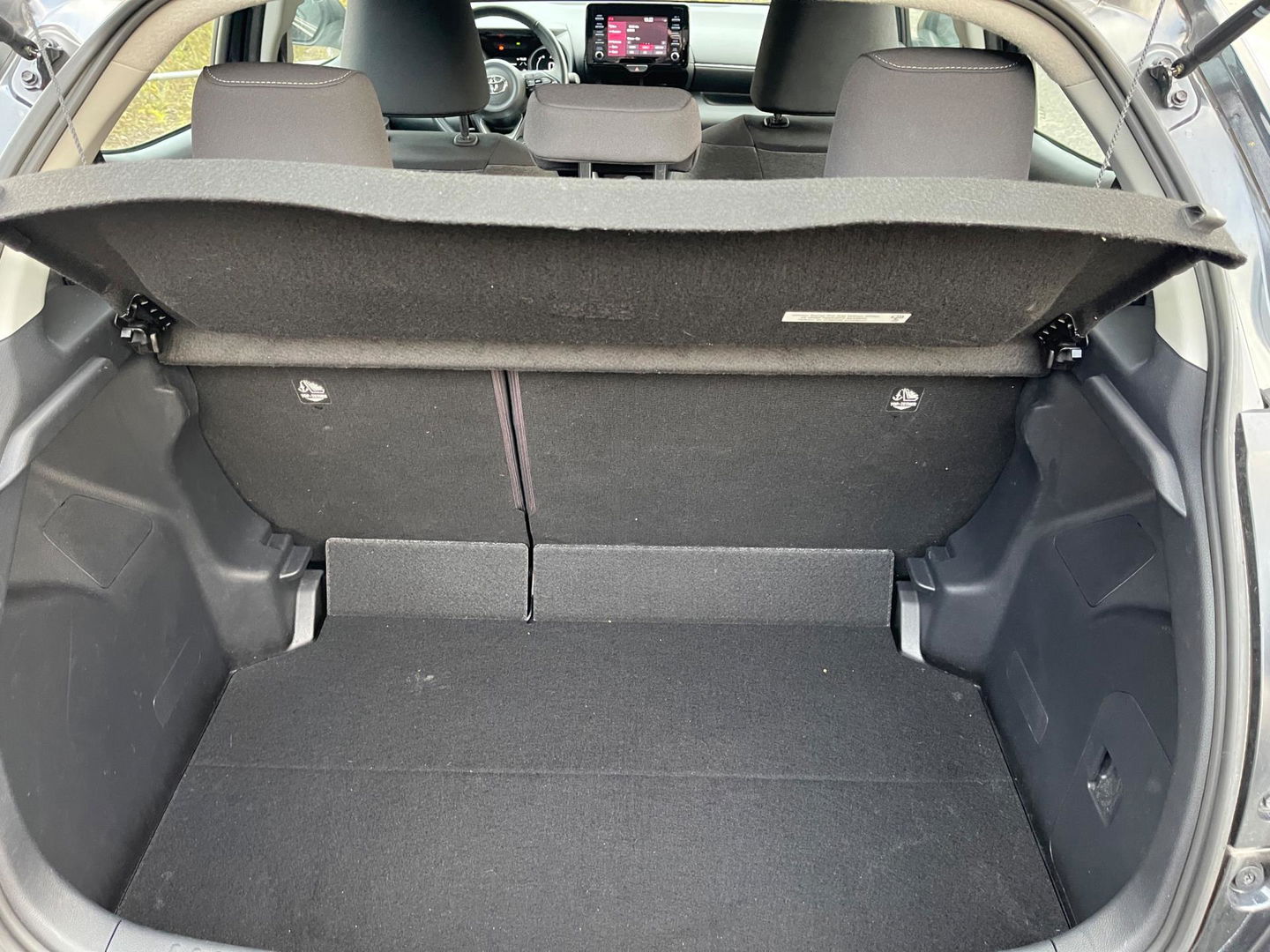 Toyota Yaris 1.5 Hybrid Team Deutschland |Airco ECC Navigatie Parkeercamera |