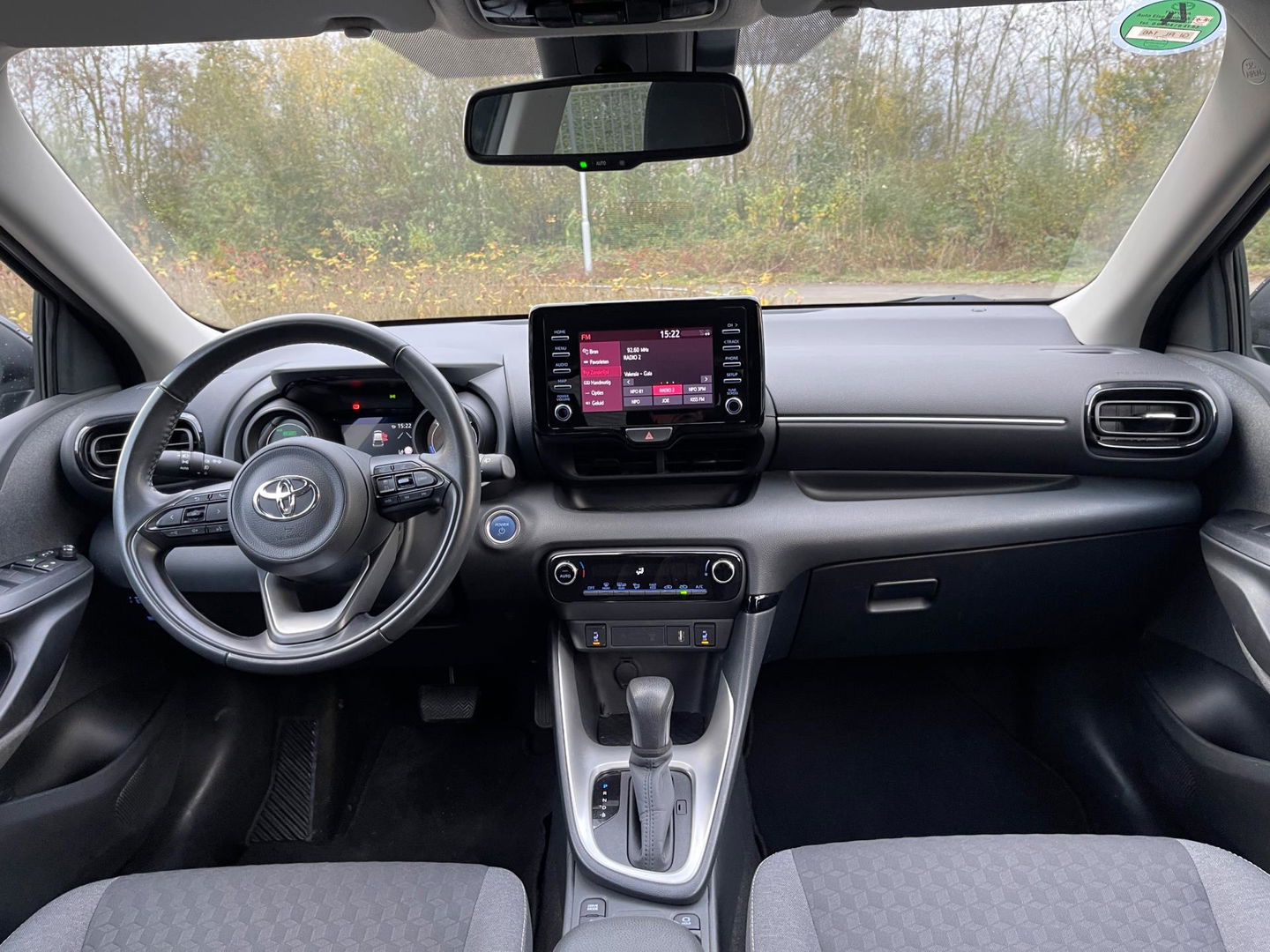 Toyota Yaris 1.5 Hybrid Team Deutschland |Airco ECC Navigatie Parkeercamera |