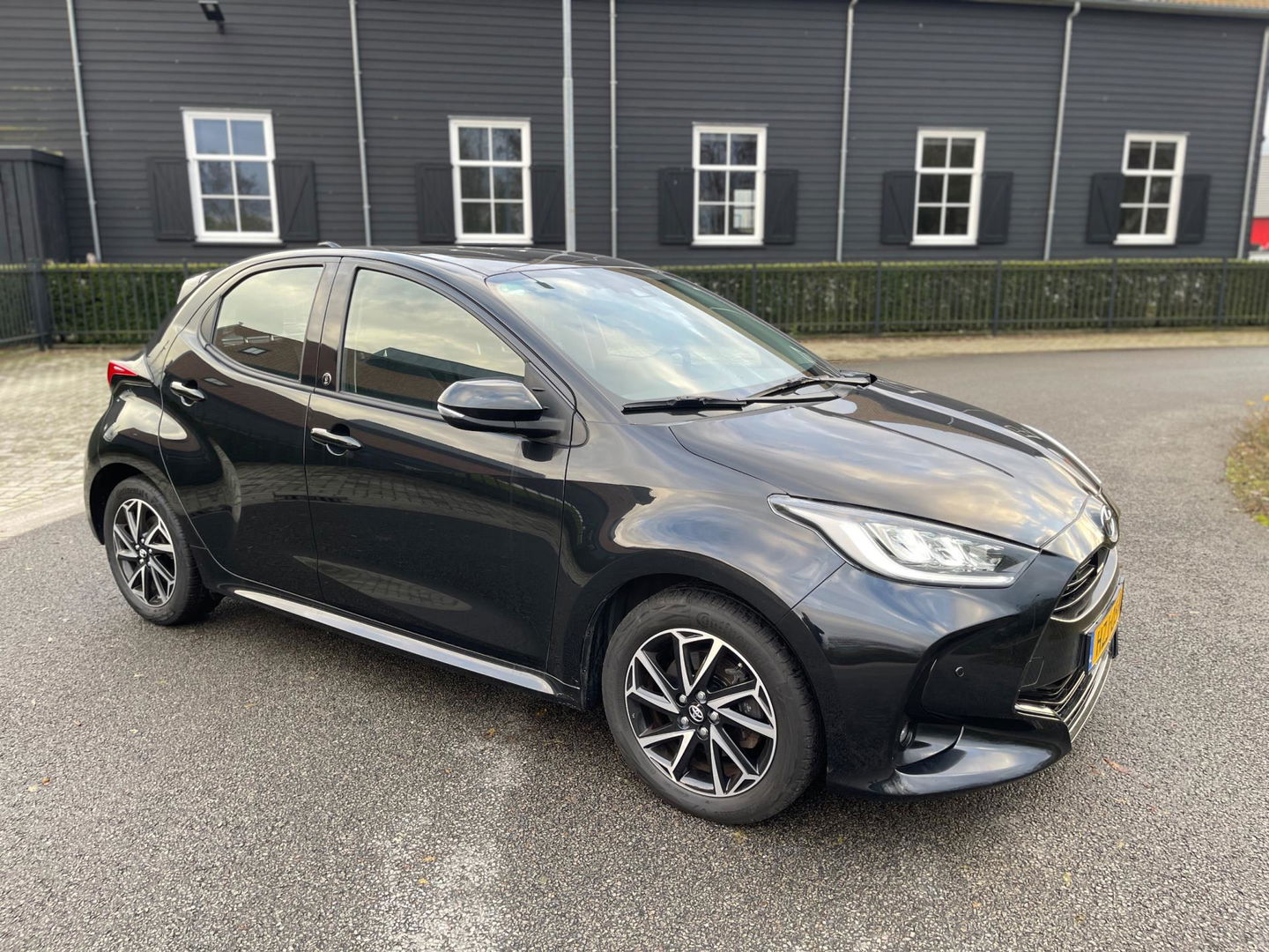 Toyota Yaris 1.5 Hybrid Team Deutschland |Airco ECC Navigatie Parkeercamera |