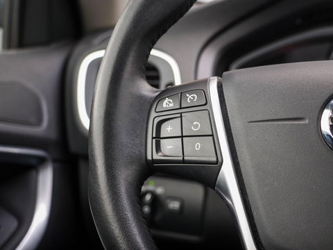 Volvo V40 1.5 T2 Polar+ Automaat | Navigatie | Stoelverwarming | LED