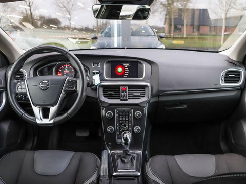 Volvo V40 1.5 T2 Polar+ Automaat | Navigatie | Stoelverwarming | LED