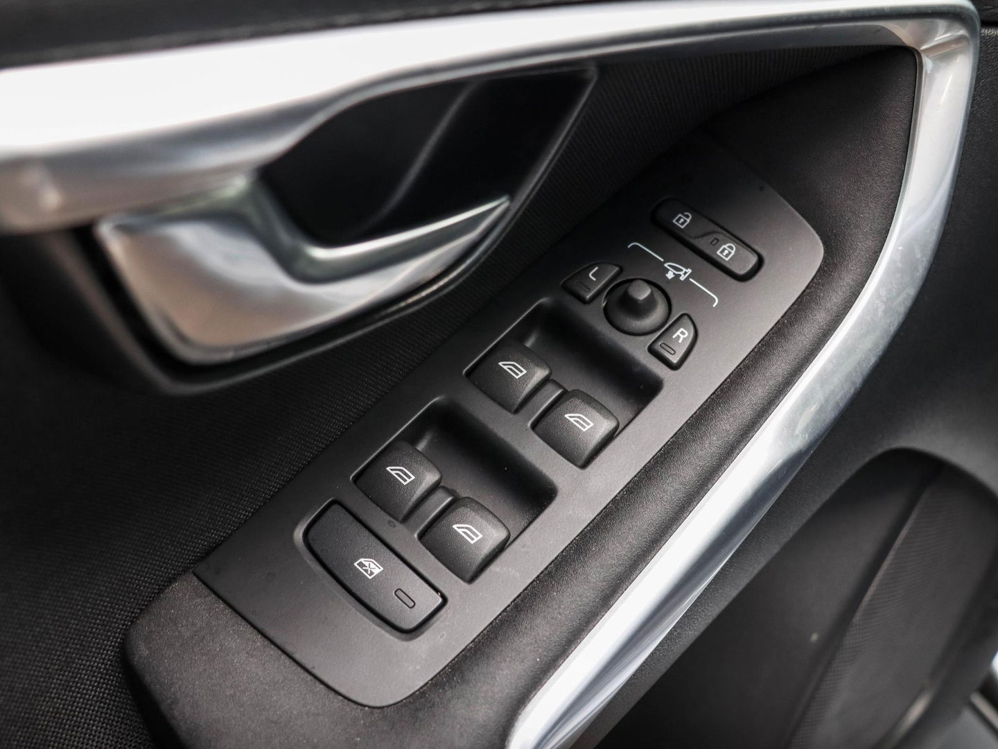 Volvo V40 1.5 T2 Polar+ Automaat | Navigatie | Stoelverwarming | LED